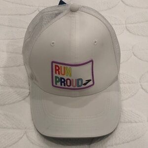 NWT - Brooks Run Proud Trucker Hat